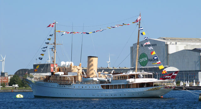 Dänische Königsyacht Dannebrog in Kopenhagen