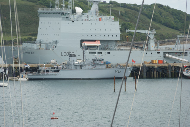 RFA Largs Bay und Skalvis