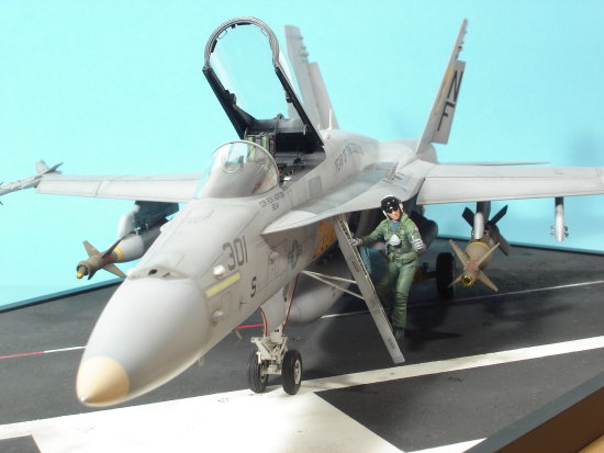 Jagdbomber McDonnell Douglas F/A-18C Hornet (Academy, 1/32) von Christian