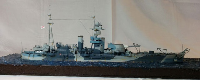 Britischer Monitor HMS Roberts (1/350)