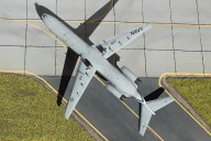 Transportflugzeug McDonnell Douglas C-9B Skytrain II (1/144)