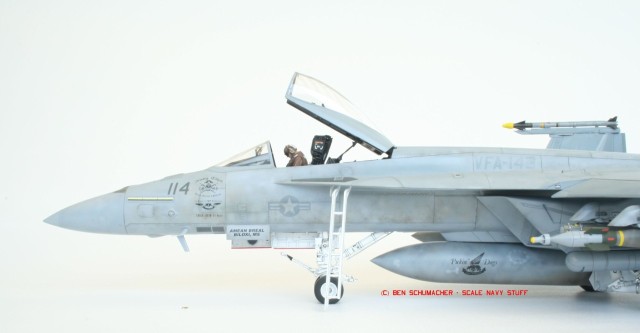 Kampfflugzeug Boeing F/A-18E Super Hornet (1/32)