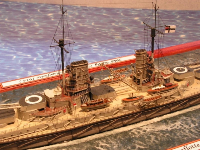 Deutscher Schlachtschiff SMS König (1/700)