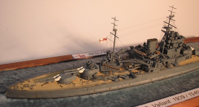 Schlachtschiff HMS Valiant (1/700)