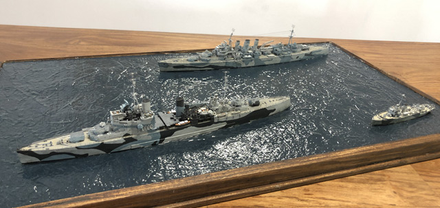 Schwere Kreuzer HMS London und HMS Norfolk (1/700)