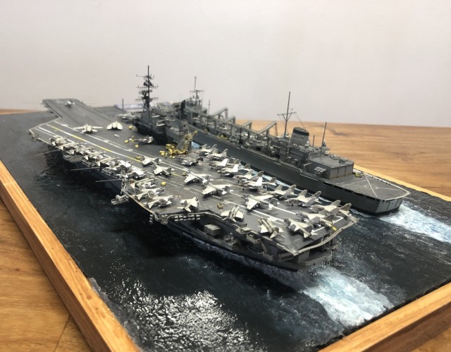 Flugzeugträger USS Midway (1/700)