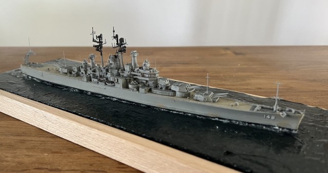 Schwerer Kreuzer USS Newport News (1/700)