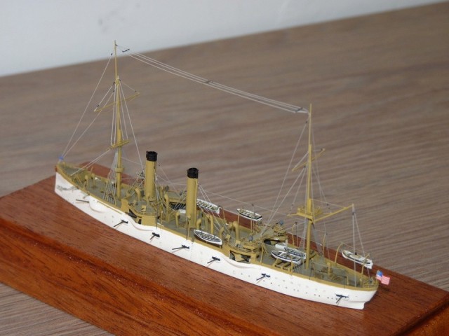 Geschützter Kreuzer USS Chicago (1/700)