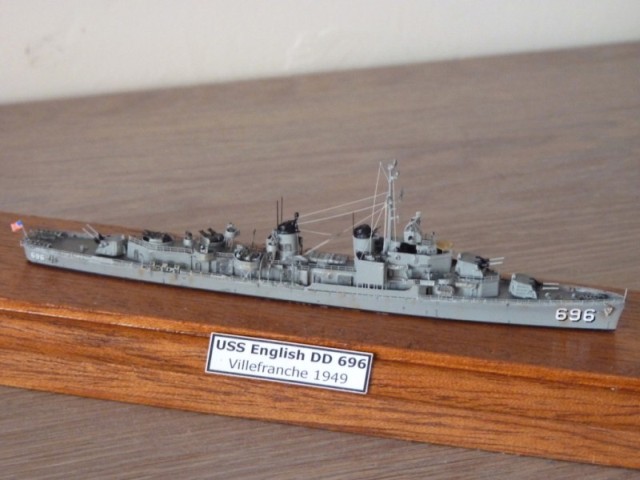 Zerstörer USS English (1/700)