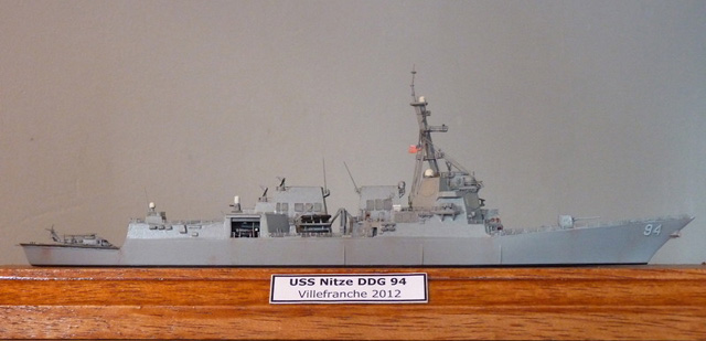 Lenkwaffenzerstörer USS Nitze (1/700)