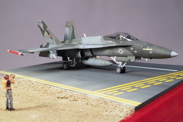 Feinddarstellungsflugzeug McDonnell Douglas F/A-18C Hornet (1/72)