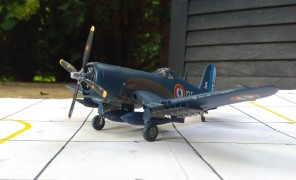 Jagdbomber Vought F4U-7 Corsair (1/72)