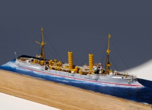 Kleiner Kreuzer SMS Undine (1/700)