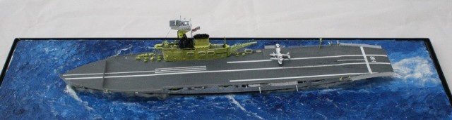 Flugzeugträger HMS Hermes (1/700)