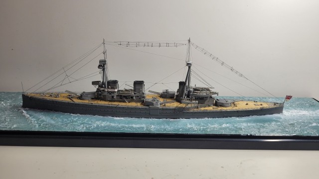 Schlachtkreuzer HMS Invincible (1/700)