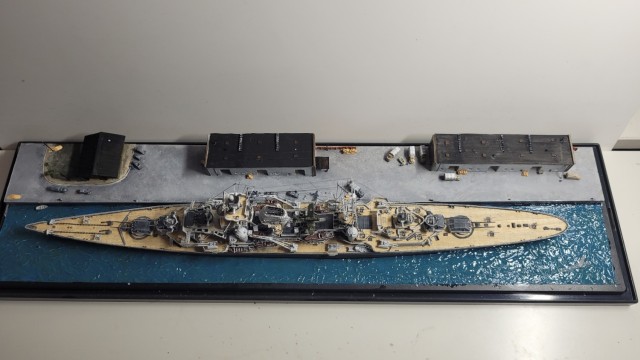 Schwerer Kreuzer Prinz Eugen (1/700)