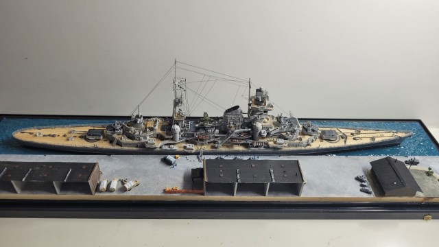 Schwerer Kreuzer Prinz Eugen (1/700)