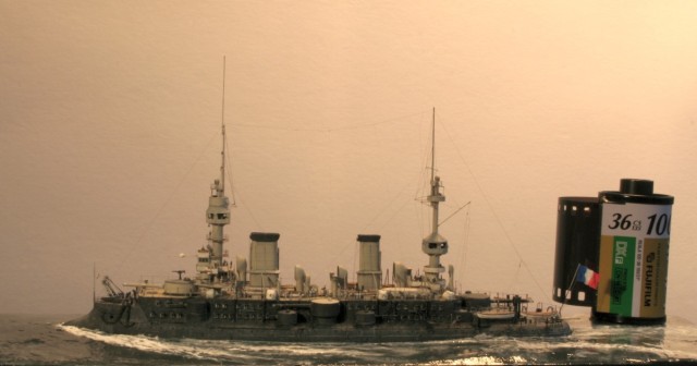 Schlachtschiff Masséna (1/700)