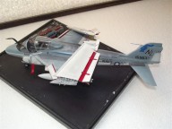 Kampfflugzeug Grumman A-6E Intruder (1/48)