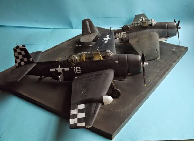 Grumman TBM-3 und TBF-1C Avenger