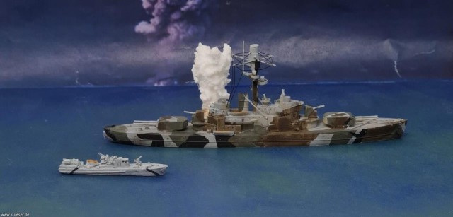 Küstenpanzerschiff Ilmarinen (1/700) und Patrouillenboot VMV