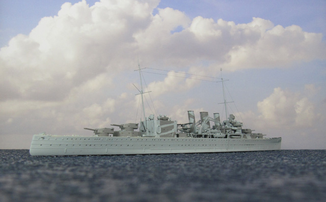 Schwerer Kreuzer HMS Berwick (1/700)