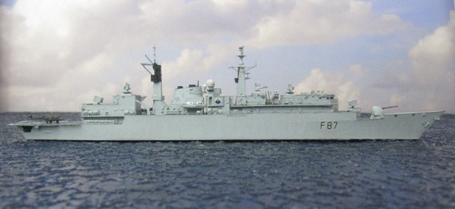 Britische Fregatte HMS Chatham (1/700)