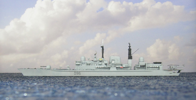 Lenkwaffenzerstörer HMS Gloucester (1/700)