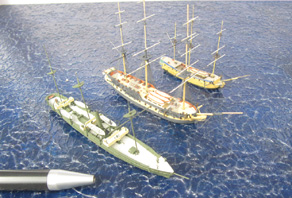 Kreuzer Razboinik, Fregatte HMS Ethalion und Schiff 6. Ranges HMS Rose (1/700)