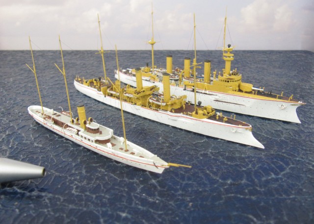 Kreuzer Restaurador, SMS Gazelle und SMS Vineta (1/700)