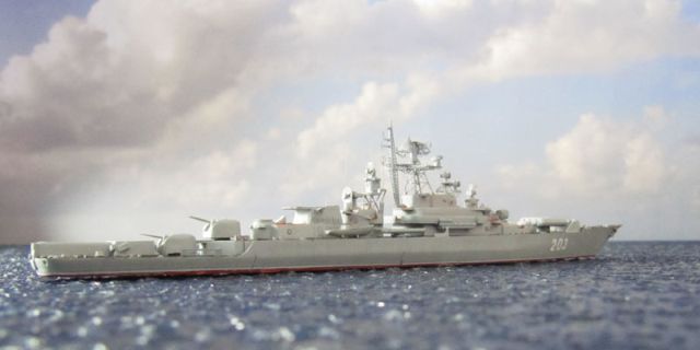 Fregatte Storoschewoi (1/700)