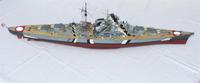 Schlachtschiff Bismarck (1/350)