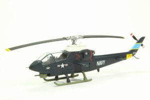 Kampfhubschrauber Bell AH-1G Huey Cobra (1/144)