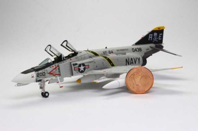 McDonnell Douglas F-4N Phantom II (1/144)