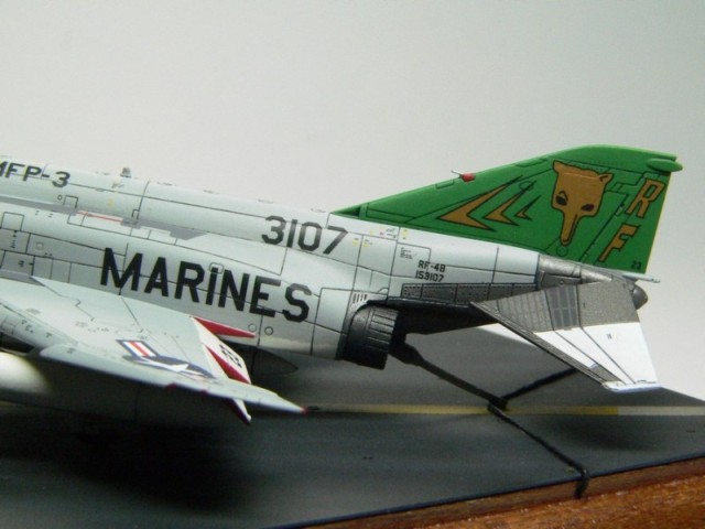 McDonnell Douglas RF-4B Phantom II (1/144)