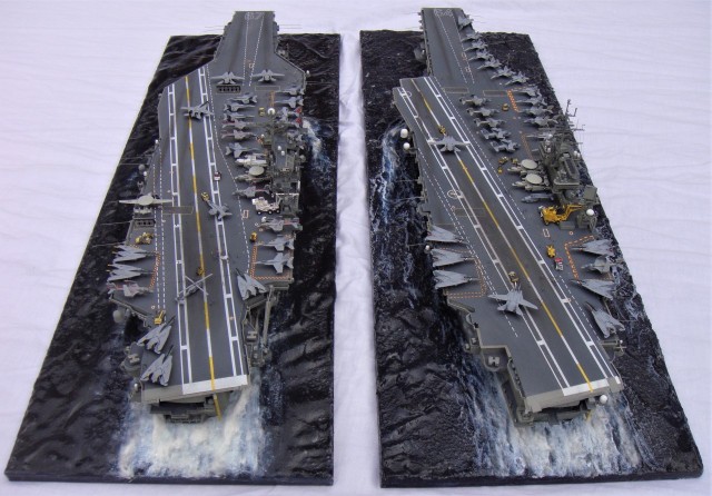 Flugzeugträger USS Constellation und USS John F. Kennedy (1/700)