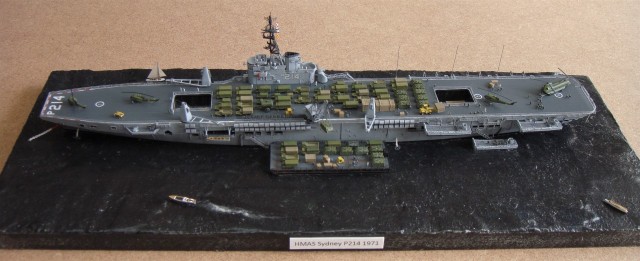 Truppentransporter HMAS Sydney (1/700)