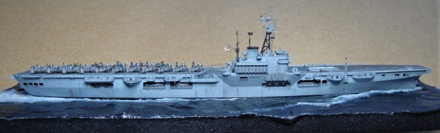 Flugzeugträger HMS Theseus (1/700)