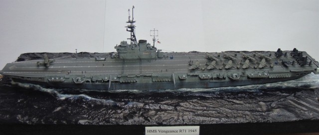 Flugzeugträger HMS Vengeance (1/700)