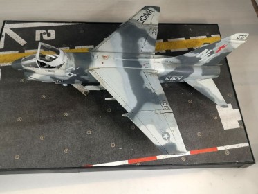 Kampfflugzeug Ling-Temco-Vought A-7E Corsair II (1/48)