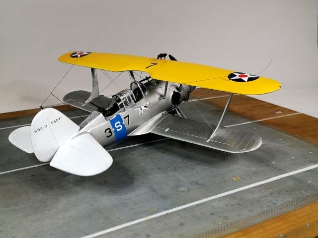 Sturzkampfbomber Curtiss SBC-3 Helldiver (1/48)