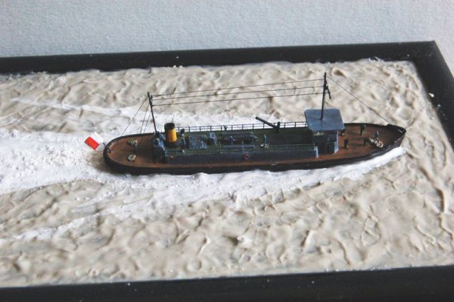 Treibstofftanker 1/700 von Paul Neuhaus