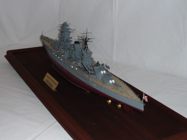 Schlachtschiff Mutsu (1/350)