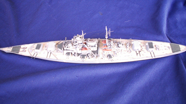 Schlachtschiff Bismarck (1/700)