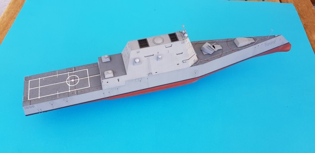 Lenkwaffenzerstörer USS Zumwalt (1/350)