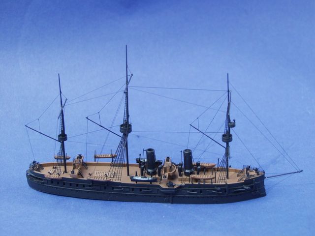 Kreuzer Dmitri Donskoi 1885 in 1/700 von Thomas Sperling