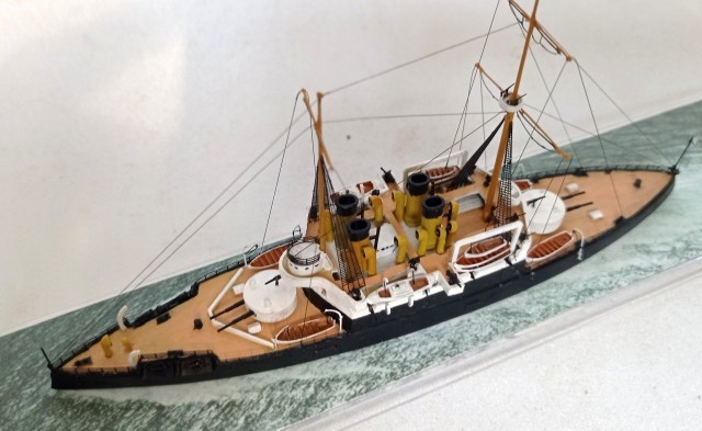 Schlachtschiff Navarin (1/700)