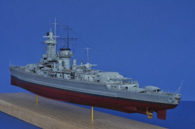 Schwerer Kreuzer (Panzerschiff) Admiral Graf Spee (1/350)