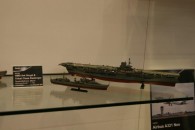 HMS Ark Royal und Tribal-Klasse (1/720)